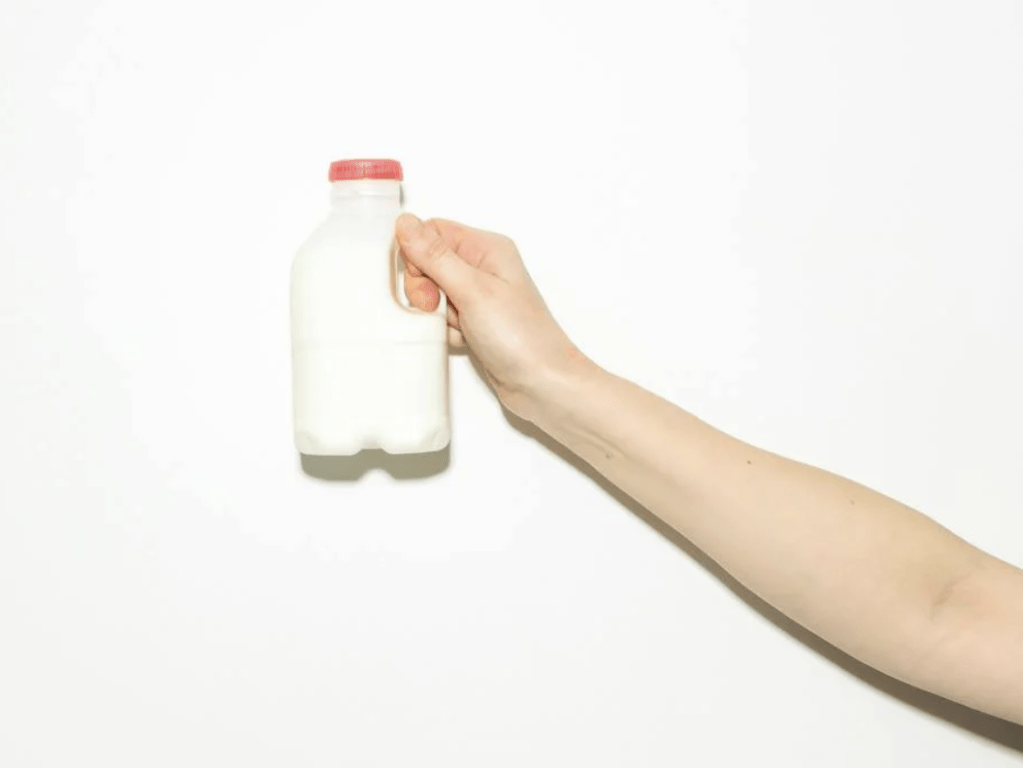 The Best & Worst Milk Choices for Acid Reflux&nbsp;Sufferers