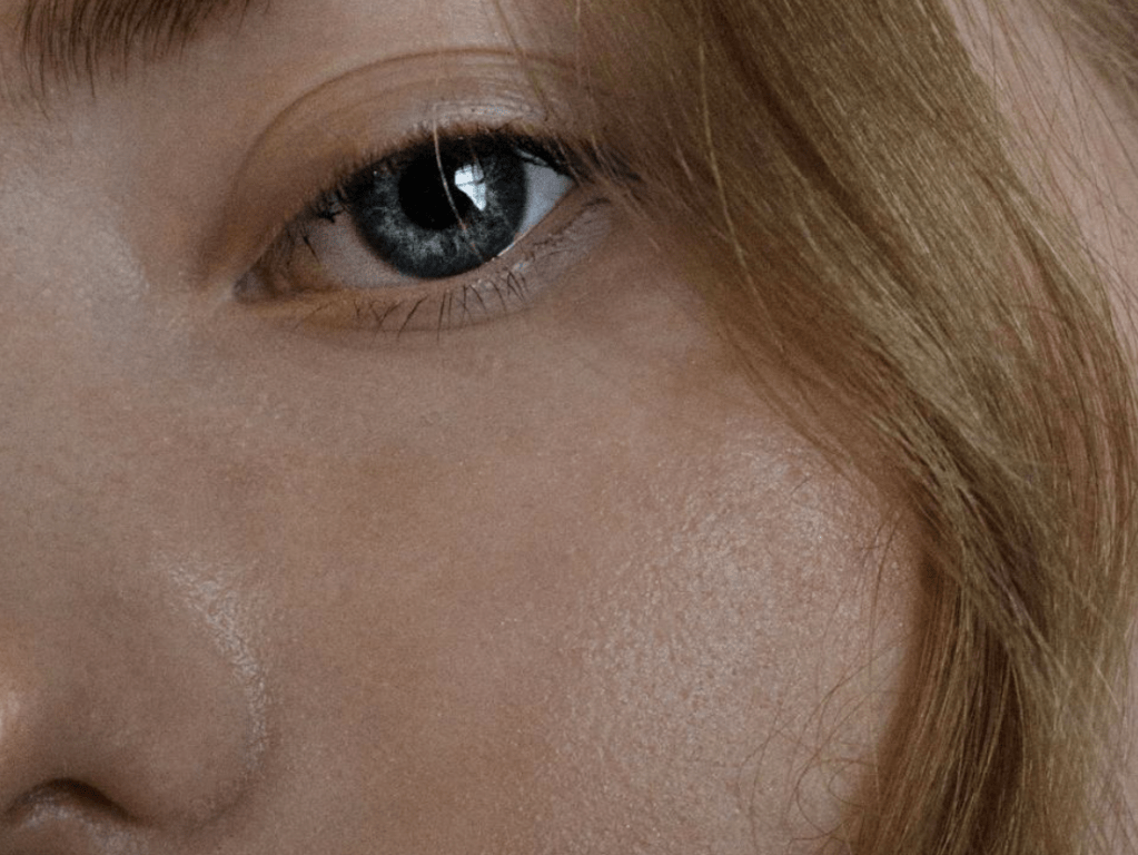 How to Get Shiny, Healthy-Looking Skin&nbsp;Naturally